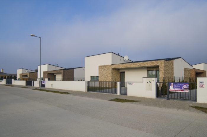 Kg10210